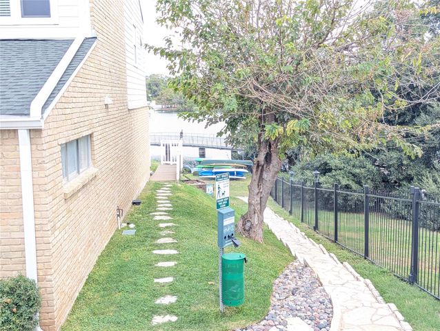 1818 S Lakeshore DR 7, Austin, TX 78741