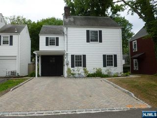 5 Aberdeen Place, Fair Lawn, NJ 07410