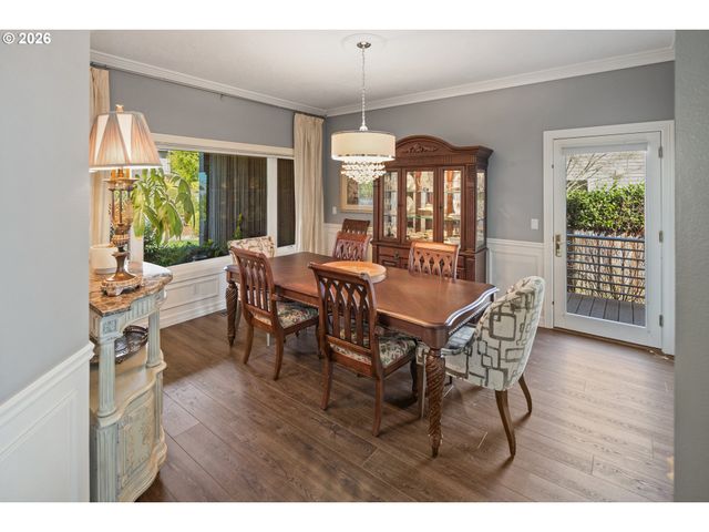 21473 ROSEPARK Ct, West Linn, OR 97068