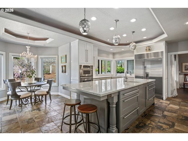 21473 ROSEPARK Ct, West Linn, OR 97068