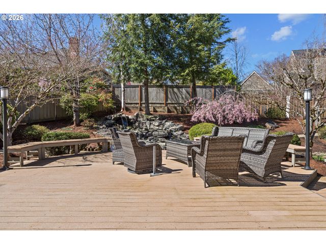 21473 ROSEPARK Ct, West Linn, OR 97068