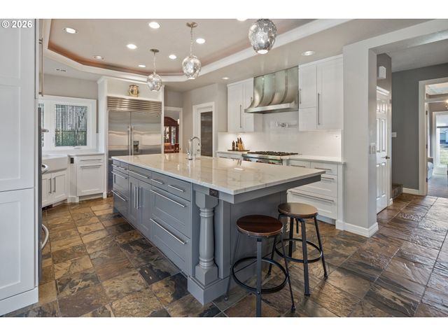 21473 ROSEPARK Ct, West Linn, OR 97068