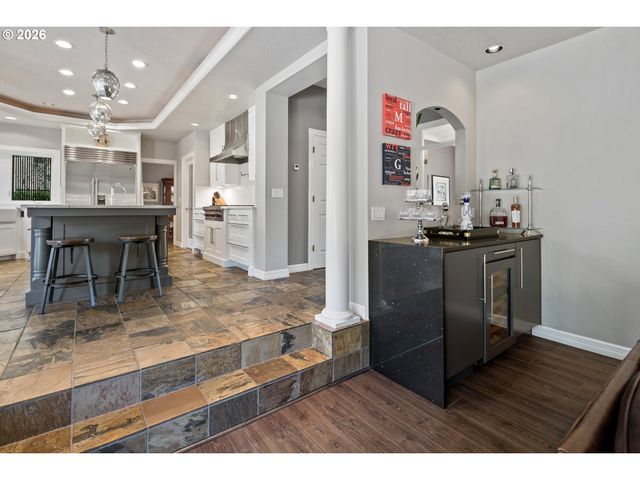 21473 ROSEPARK Ct, West Linn, OR 97068