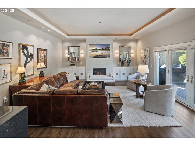 21473 ROSEPARK Ct, West Linn, OR 97068