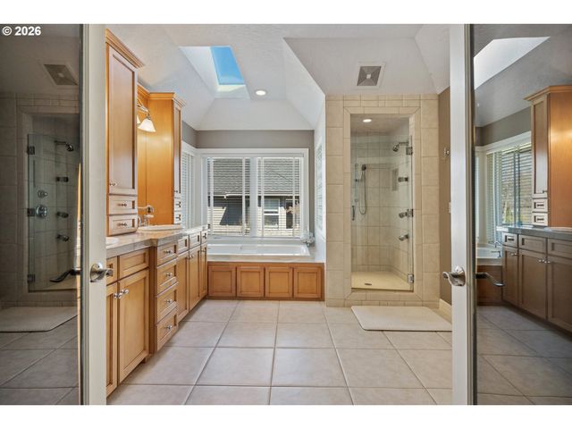 21473 ROSEPARK Ct, West Linn, OR 97068