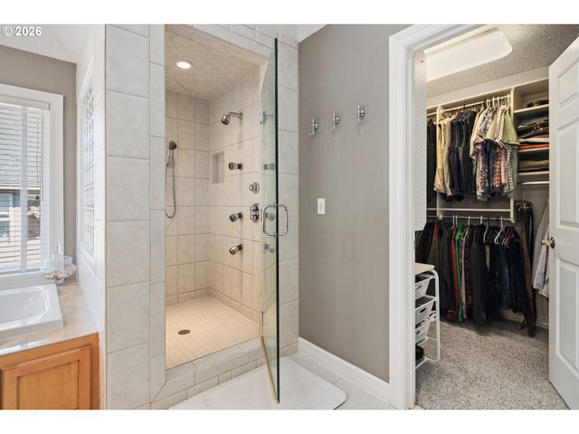 21473 ROSEPARK Ct, West Linn, OR 97068