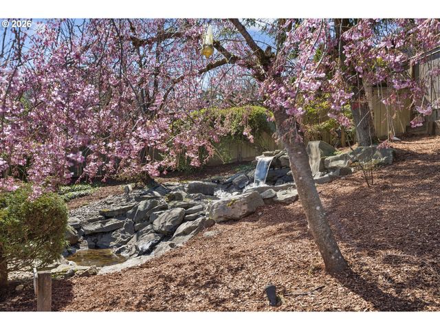 21473 ROSEPARK Ct, West Linn, OR 97068