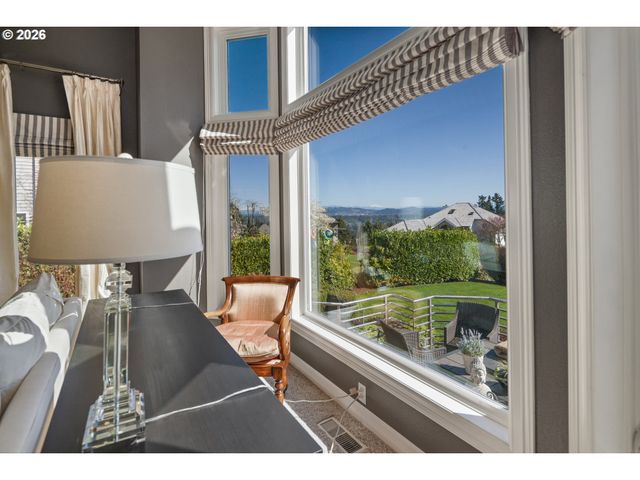 21473 ROSEPARK Ct, West Linn, OR 97068