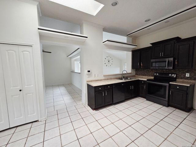 8310 clays, San Antonio, TX 78250