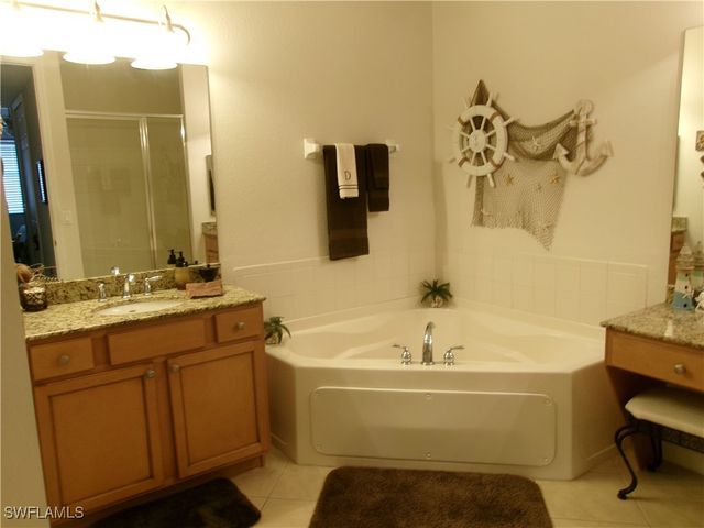 174 Shadroe Cove CIR 1002, Cape Coral, FL 33991