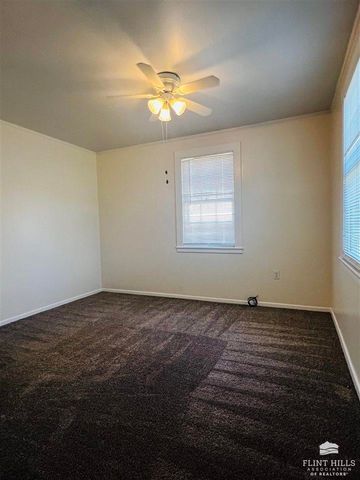 748 W 1st Street, Junction City, KS 66441