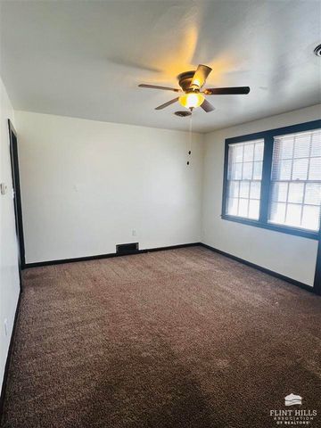 748 W 1st Street, Junction City, KS 66441