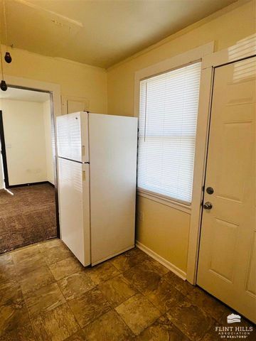 748 W 1st Street, Junction City, KS 66441