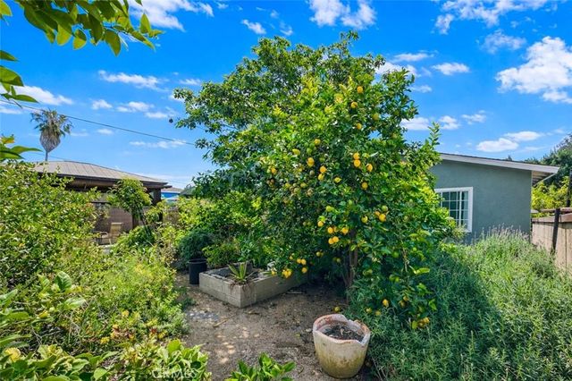 3602 3604 Pine, Long Beach, CA 90807