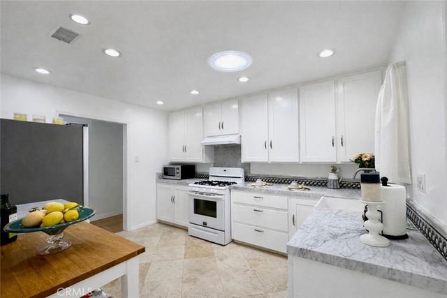 3602 3604 Pine, Long Beach, CA 90807