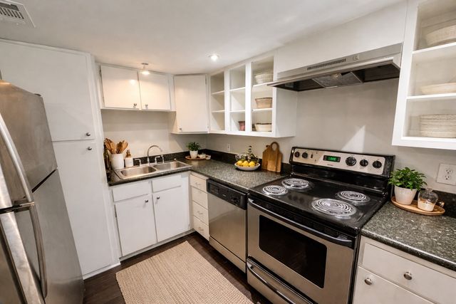 4023 N Hall Street 102, Dallas, TX 75219