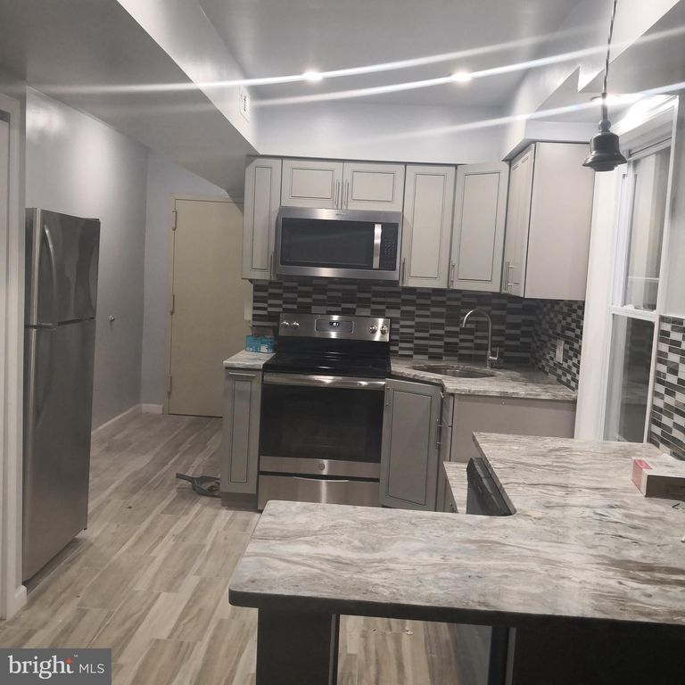 600 N 11TH ST #2F, Philadelphia, PA 19123