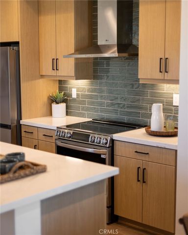 102 S Orchid, Compton, CA 90220