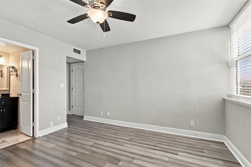 Image 16 of property listing at 4015 BAYSHORE BOULEVARD 15F, Tampa, FL 33611