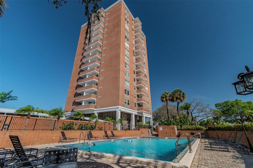 Image 28 of property listing at 4015 BAYSHORE BOULEVARD 15F, Tampa, FL 33611