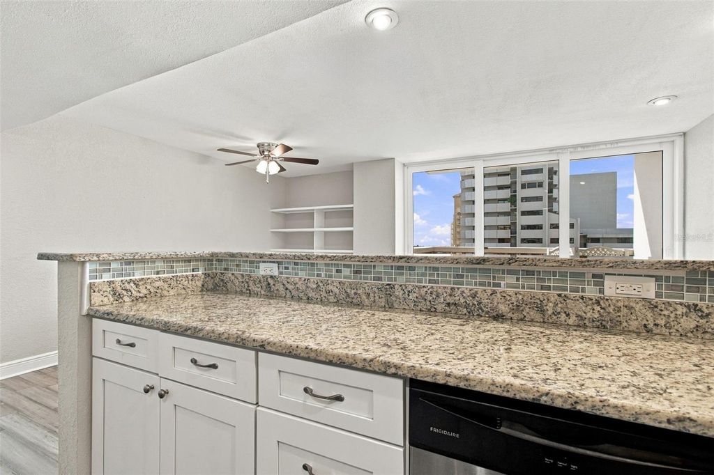 Image 8 of property listing at 4015 BAYSHORE BOULEVARD 15F, Tampa, FL 33611