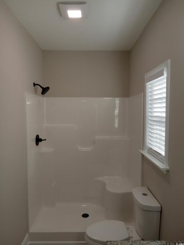 525 Vineland Dr, Whiteville, NC 28472