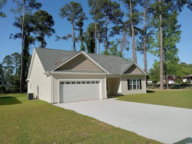 525 Vineland Dr, Whiteville, NC 28472