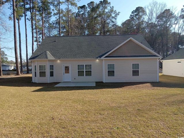 525 Vineland Dr, Whiteville, NC 28472