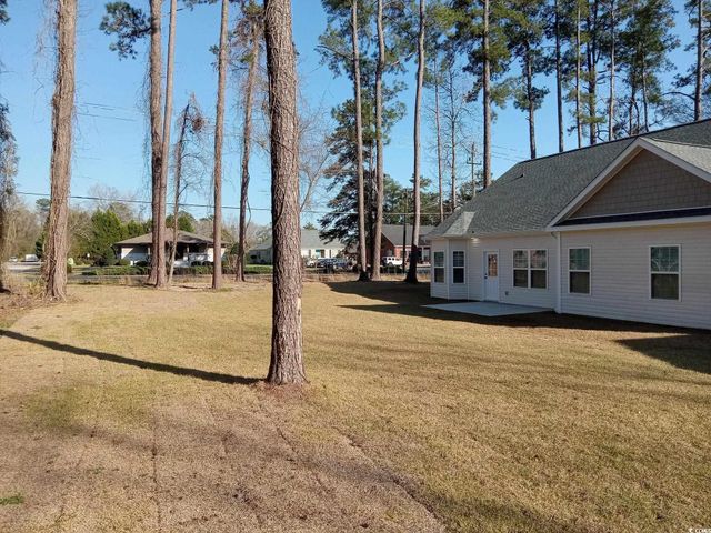 525 Vineland Dr, Whiteville, NC 28472