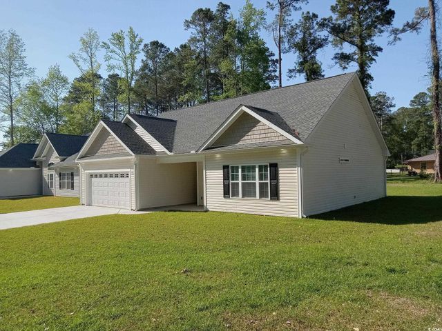 525 Vineland Dr, Whiteville, NC 28472