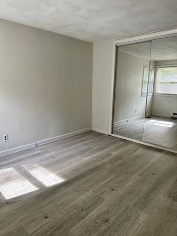 157 Union Street 2, Walpole, MA 02032