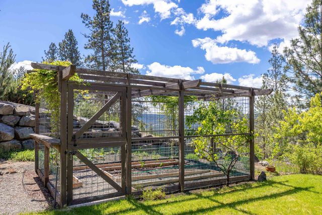 9407 N Linden Ln, Spokane, WA 99208