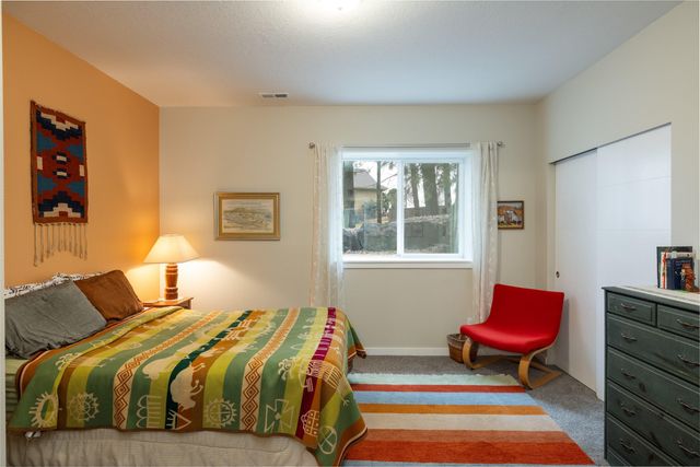 9407 N Linden Ln, Spokane, WA 99208