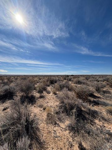 105 HONDO Road NW, Rio Rancho, NM 87124