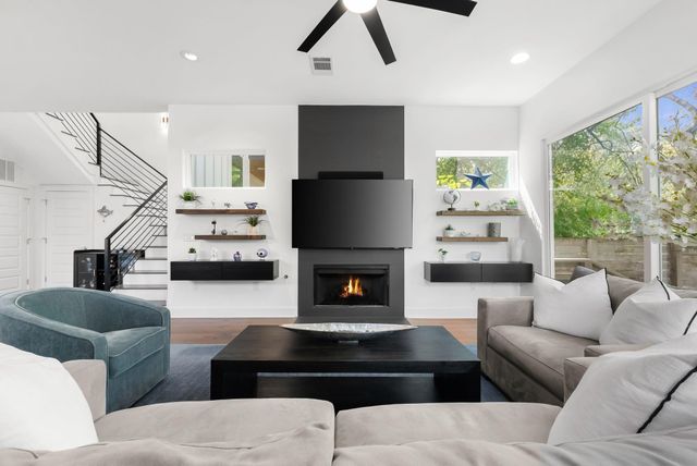 2706 Wilson ST B, Austin, TX 78704