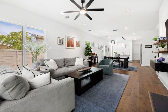 2706 Wilson ST B, Austin, TX 78704