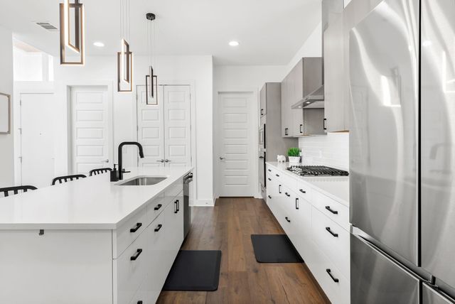 2706 Wilson ST B, Austin, TX 78704