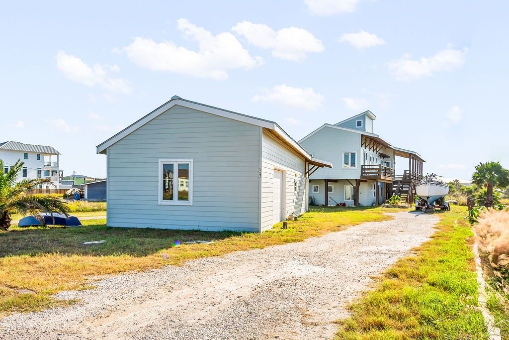 127 Twelfth St, Port Aransas, TX 78373 — photo 3