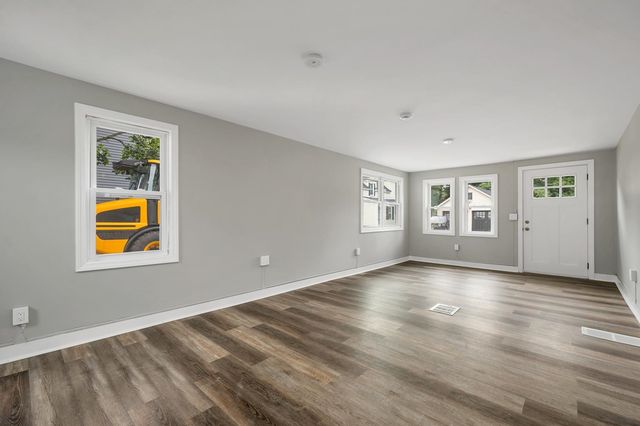 31 Jackson Street, Rochester, NH 03867