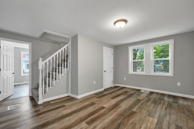 31 Jackson Street, Rochester, NH 03867