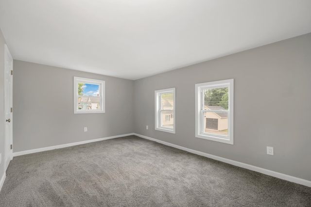 31 Jackson Street, Rochester, NH 03867
