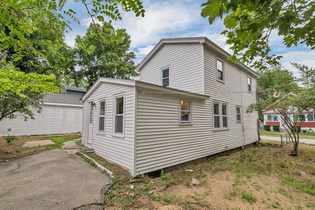 31 Jackson Street, Rochester, NH 03867