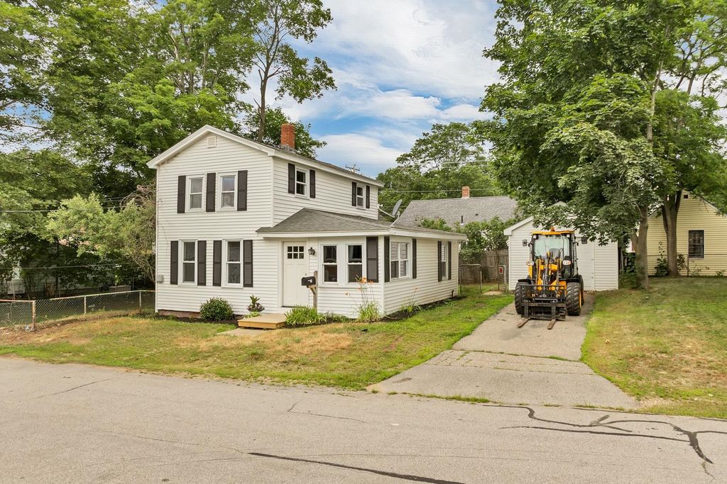 31 Jackson Street, Rochester, NH 03867