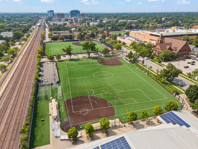151 N Kenilworth Avenue 4G, Oak Park, IL 60301