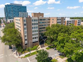 151 N Kenilworth Avenue 4G, Oak Park, IL 60301