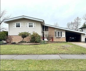206 Westwood Drive, Park Forest, IL 60466