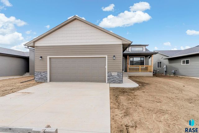 5504 E Brennan Dr Drive, Sioux Falls, SD 57110