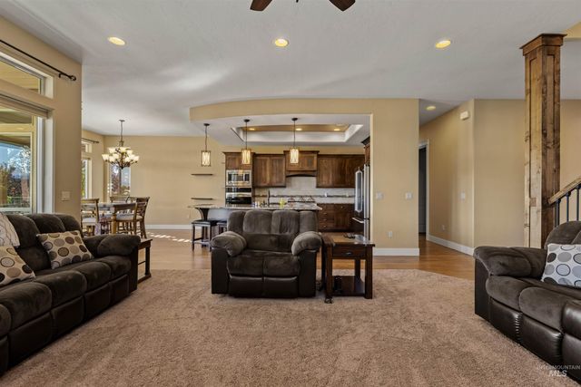 3742 S Stockenham Ave, Meridian, ID 83642