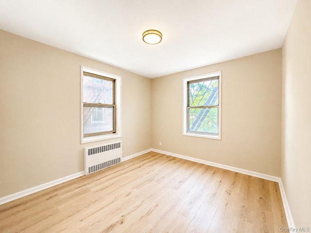 28-02 Parsons Blvd 1E, Flushing, NY 11354