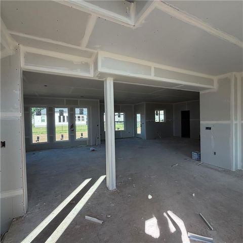 2334 Foxtail Drive, Kearney, MO 64060